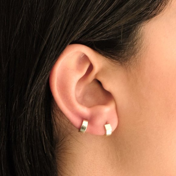 chunky huggie hoop earrings, Huggie hoop earrings, - Picture 6 of 10